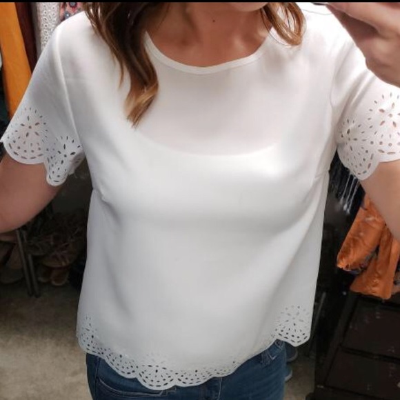 White Scallop Hem Top - Picture 3 of 3